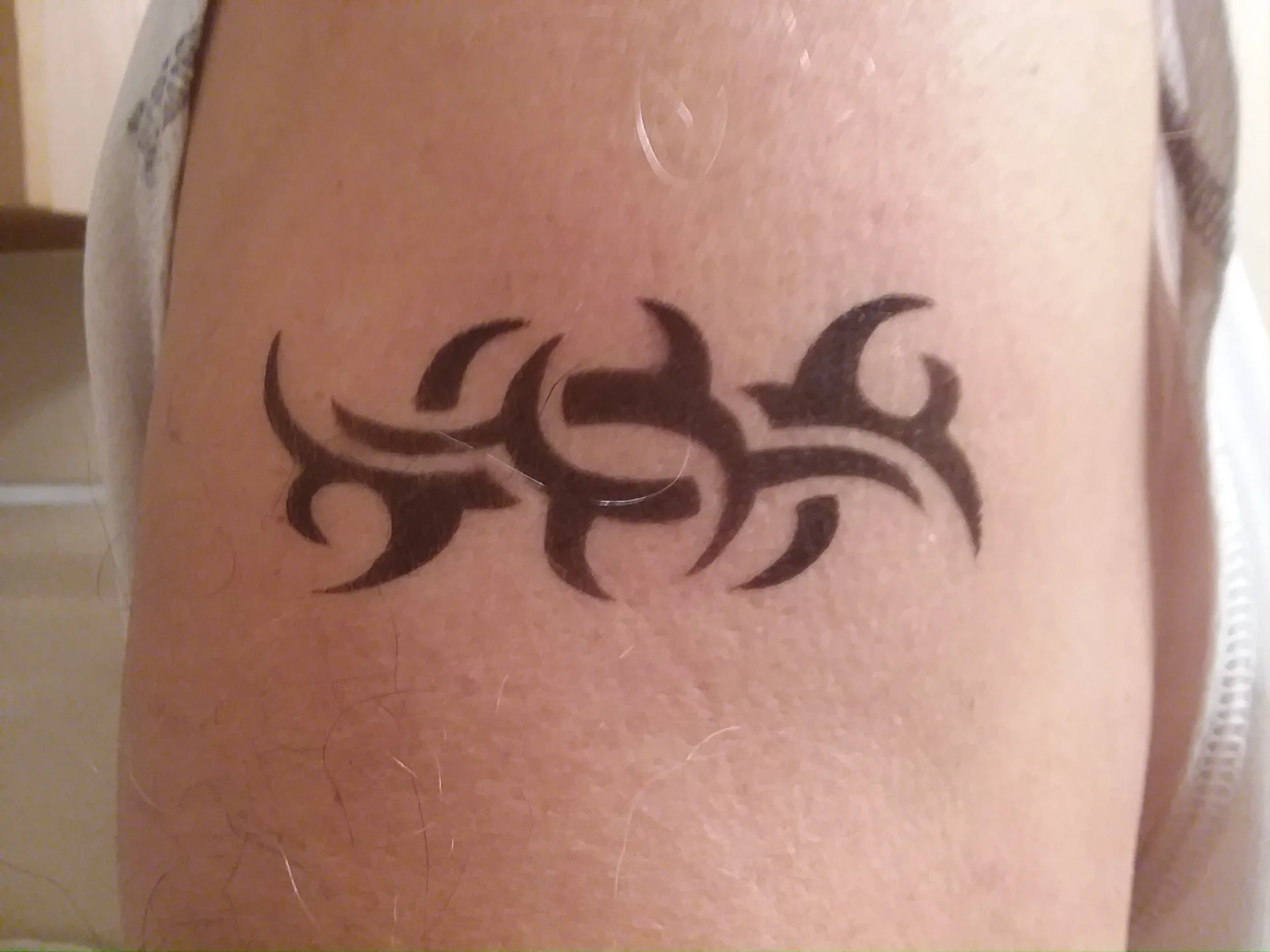 Tribal airbrush tattoo design